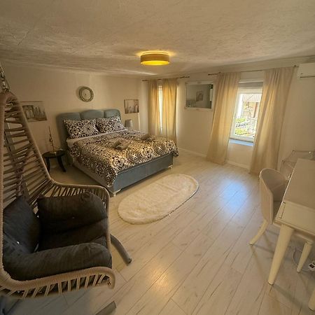 Apartment With Garden Hanja Mostar Buitenkant foto